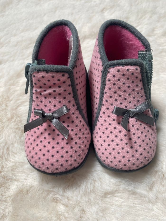 Chaussons Tooti rose à pois - Taille 19 - TBE 💗 - photo numéro 4