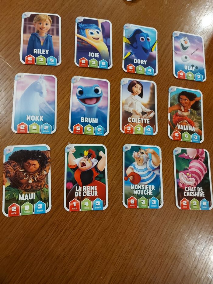 Lot 12 cartes Disney leclerc