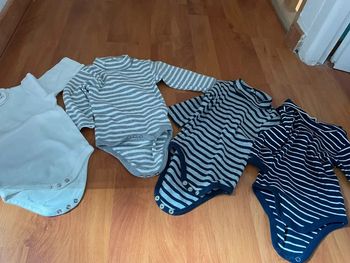 Lot de 4 bodies sous-pull 3 mois