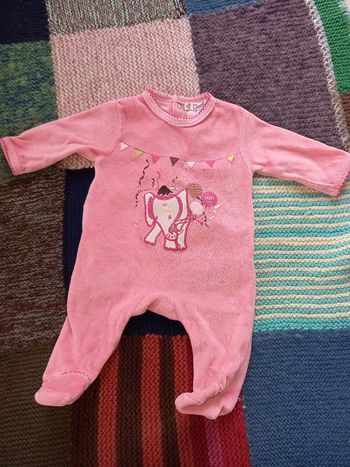 Pyjama kitchoun 
Taille  1 mois 54 cm
