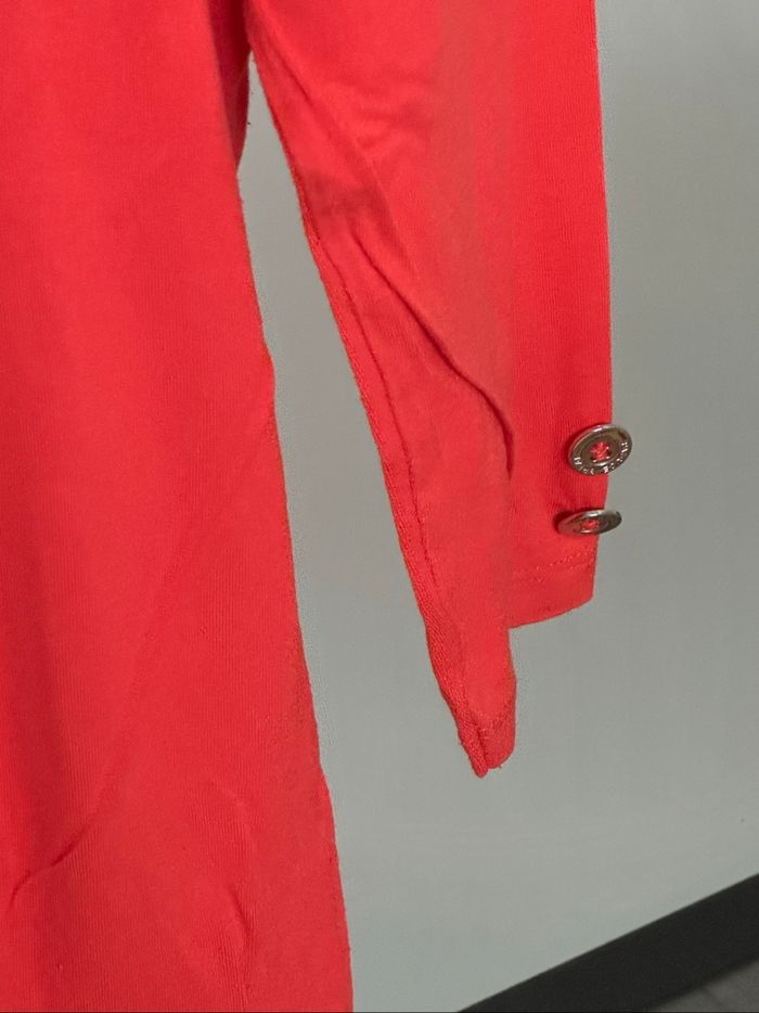 Haut rouge - photo numéro 4