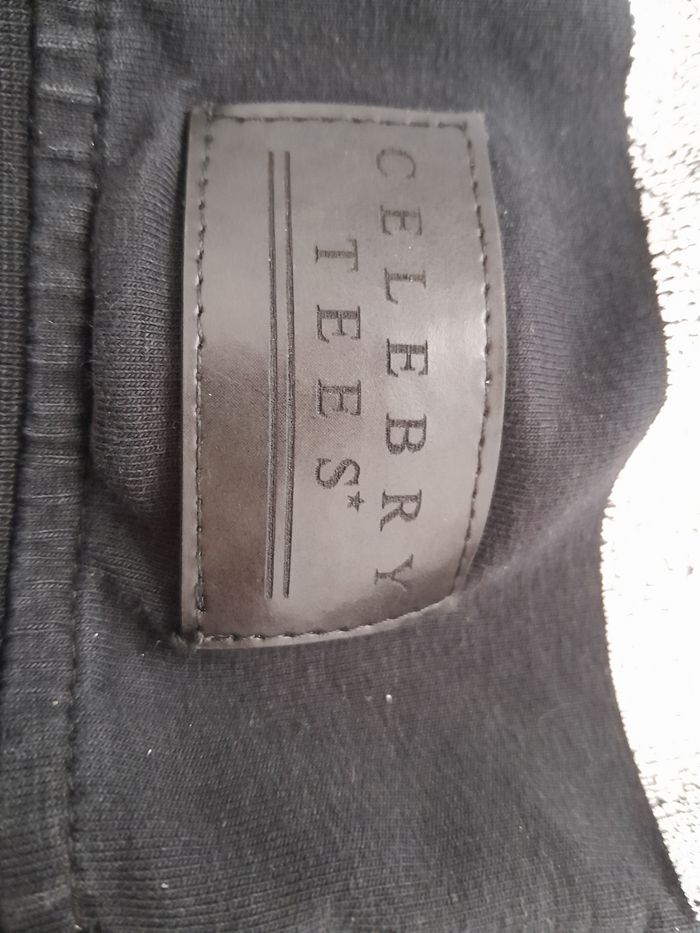 Pull aa capuche Taille M - photo numéro 5