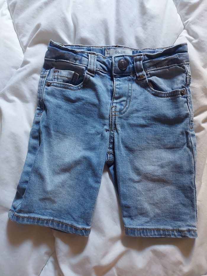 Short 3 ans