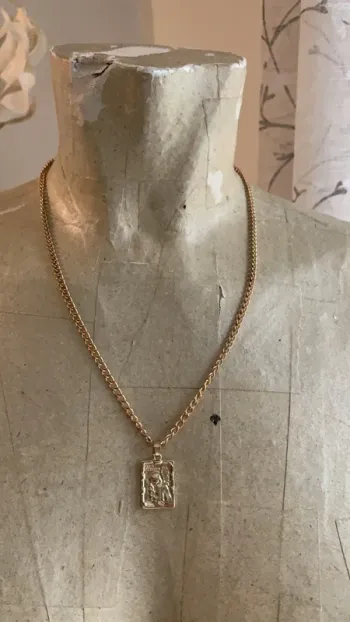 Chaîne avec pendentif ange femme fantaisie