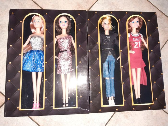 Coffret 10 poupées New York