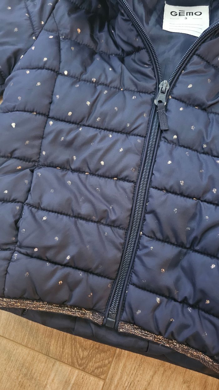 Blouson 👧🏽 3ans - photo numéro 2