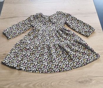 Robe ML fleurie à col Primark 2-3 ans 🌸