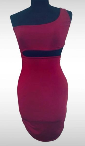 Robe bordeaux taille xs 🍭🍭