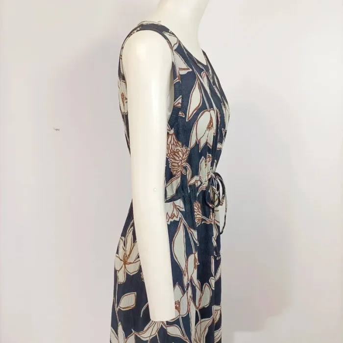 Robe plissée sans manches - Taille M - robe longue Noir motif beige - dos ouvert - ceinture taille M - photo numéro 2
