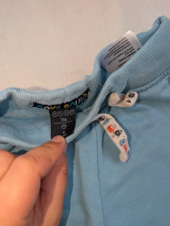 Lot de vêtements 6 ans garçon - photo numéro 4