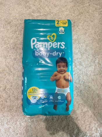 Couches Pampers baby dry