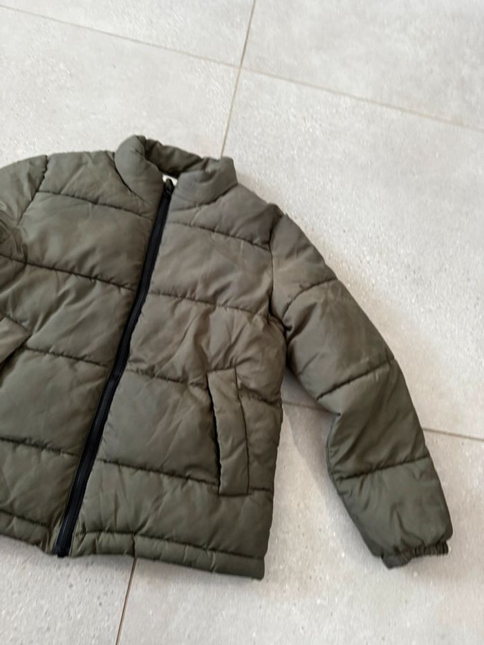 Doudoune verte H&M, bon état, taille 140cm 9/10ans, - photo numéro 2