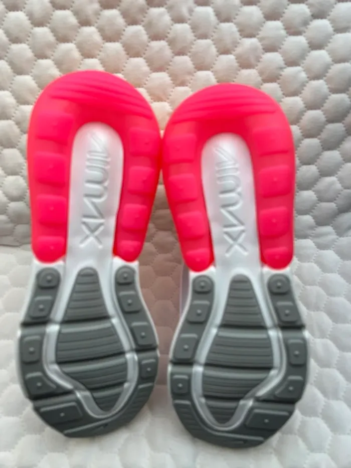 Nike air max 270 a fleurs 37.5 Neuve - photo numéro 6