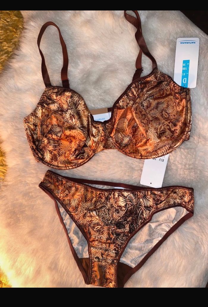 Ensemble soutien-gorge et slip neuf