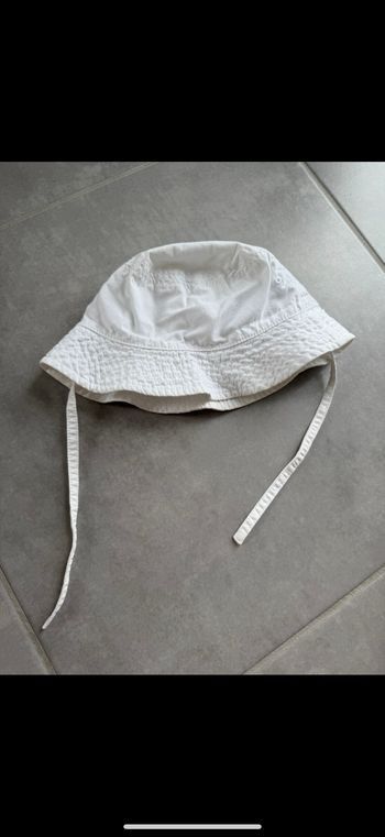 Chapeau avec ficelles mixte 12-24 mois