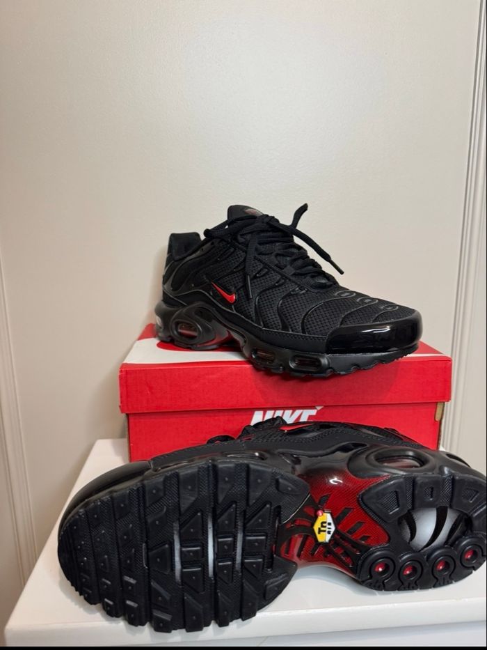 Tn taille 43 Nike - photo numéro 3
