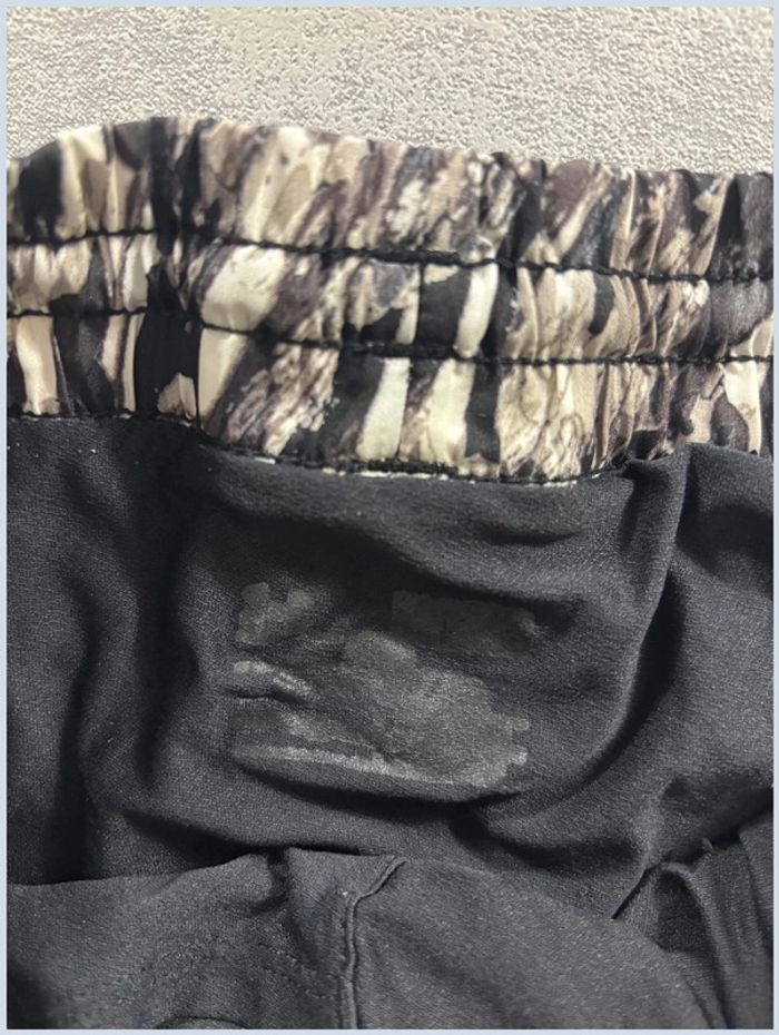 Short Running Under Armour Taille XS blanc et noir - photo numéro 5