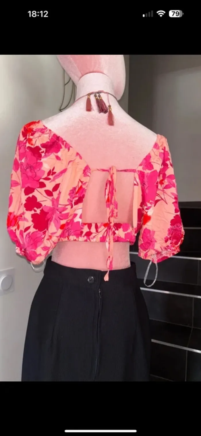 Haut dos nu à fleurs 🌷 neuf taille M/L - photo numéro 7