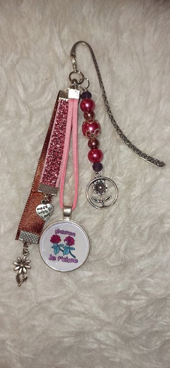 Marque page ou bijoux de sac " Je t'aime maman "