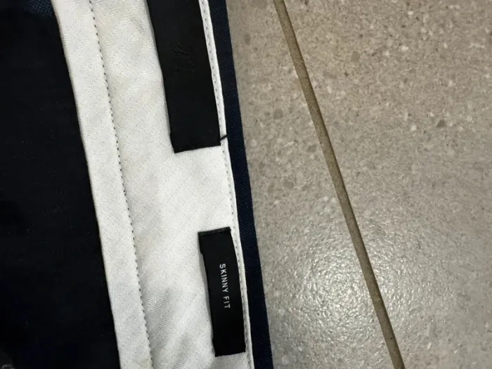 Pantalon de costume bleu marine H&M, très bon état, 45x94cm - photo numéro 2