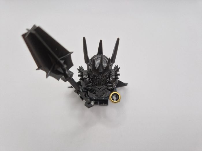 Figurine type lego Sauron avec l'anneau seigneur des anneaux / hobbit - photo numéro 6