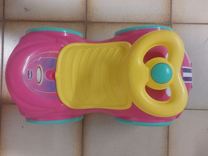 Voiture porteur chicco - photo numéro 4