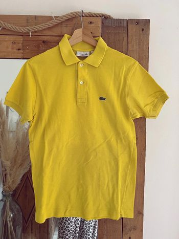 Polo Lacoste taille 2 / 38 jaune manches courtes