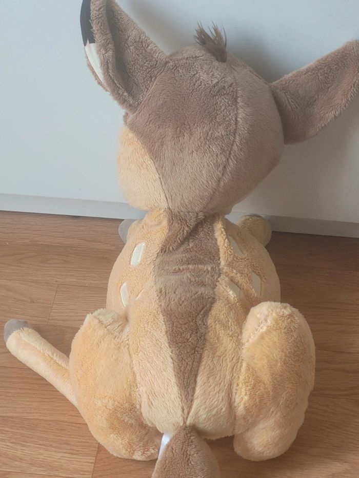 Peluche grand Bambi allongé Disney - photo numéro 6