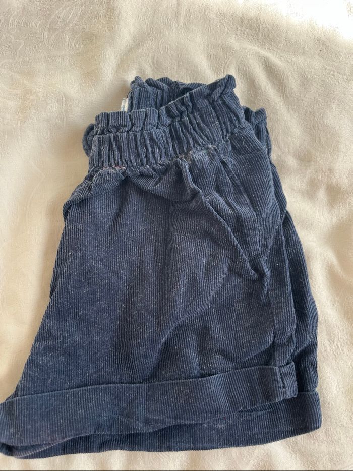 Short Vertbaudet bleu à marine velours 2A TBE - photo numéro 6