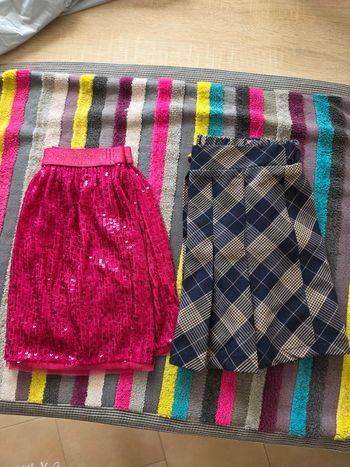 2 jupes Gemo taille  5 ans