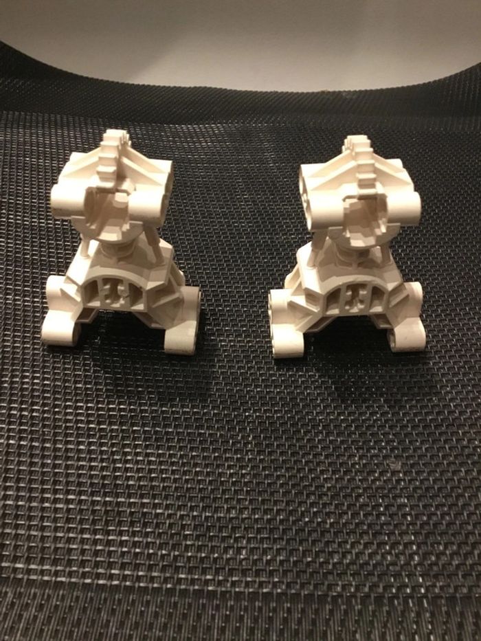 Lego Bionicle lot 2 corps torses blancs pièces détachées - photo numéro 3