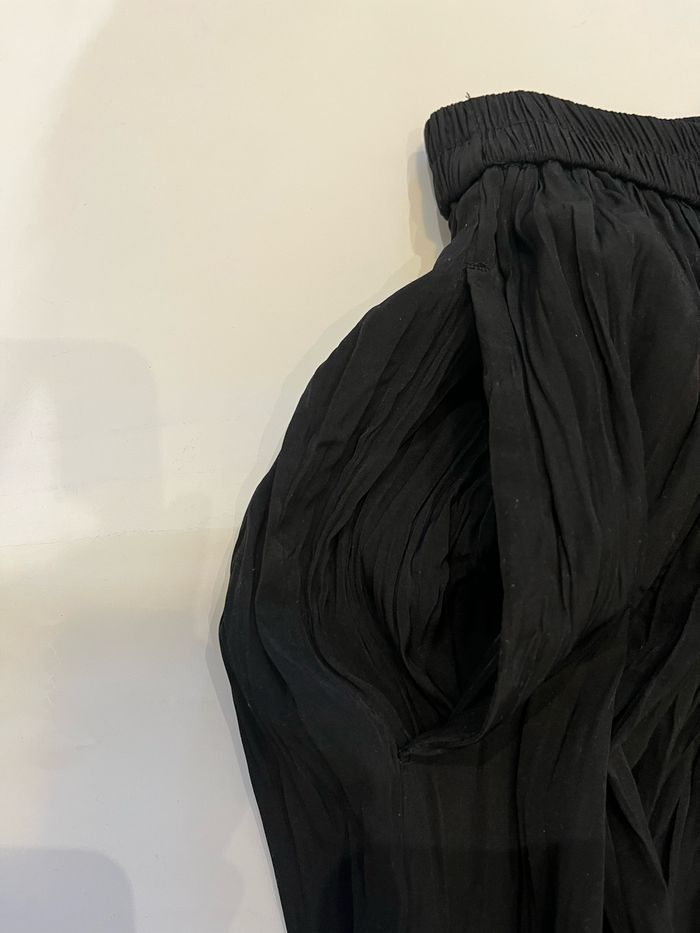 Pantalon plissé noir extra large effet jupe uniqlo taille L - photo numéro 4