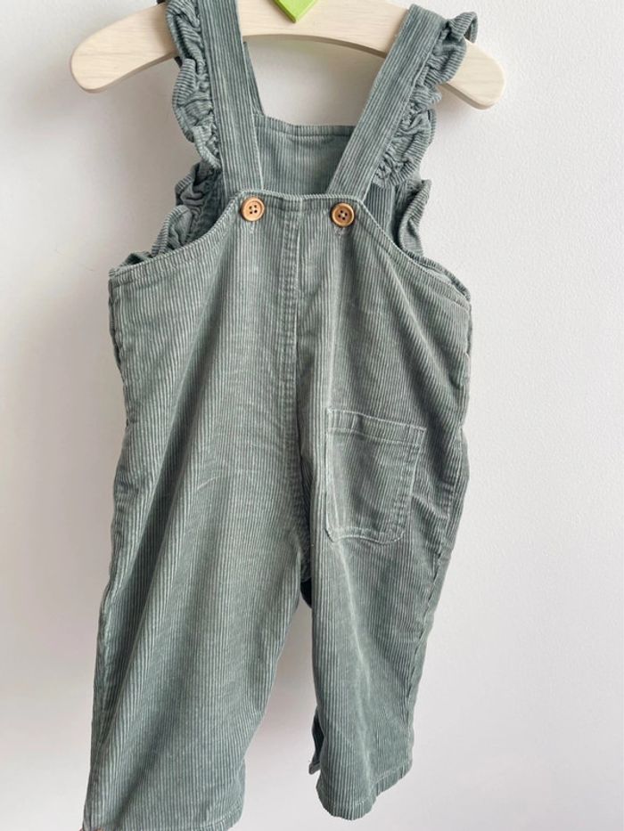 Salopette en velours côtelé vert bout’chou de Monoprix pour bébé fille taille 6 mois - photo numéro 2