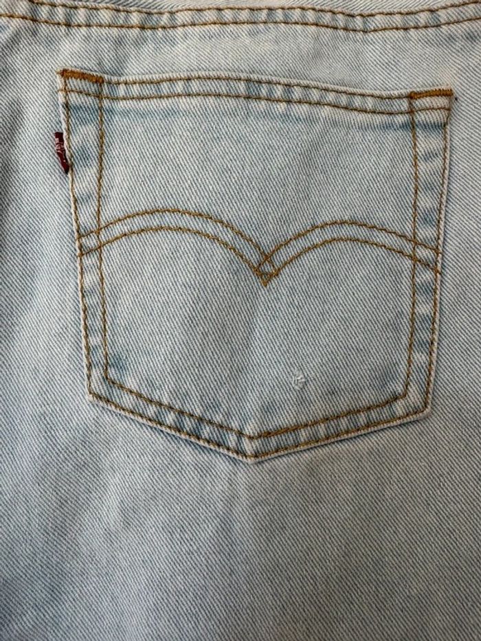 Pantalon bleu Lévi’s talie 36 avec défaut - photo numéro 3