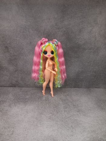 Bubblegum dj poupée omg lol surprise color change