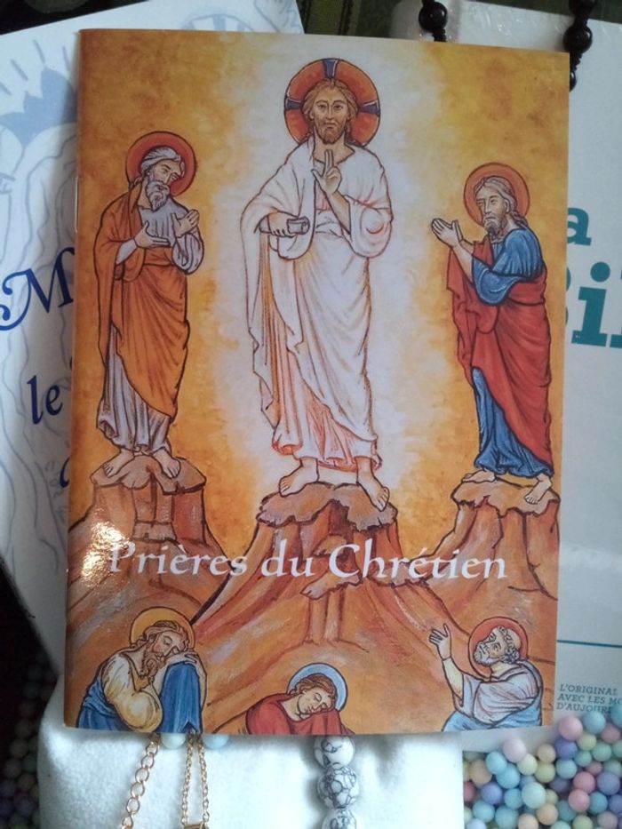 Coffret livres religieux et bijoux - photo numéro 7