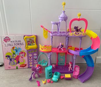 Lot Jouet fille château + livre sonore My little pony + figurines
