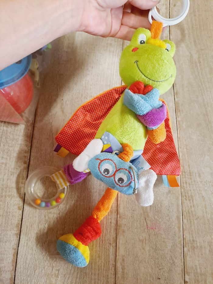 Peluche bébé