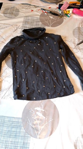 Sous pull okaidi 8 ans tres bon etat