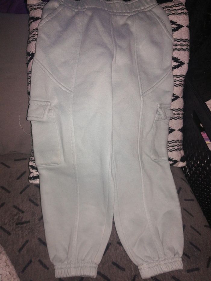 Jogging taille 3/4ans 104cm primark