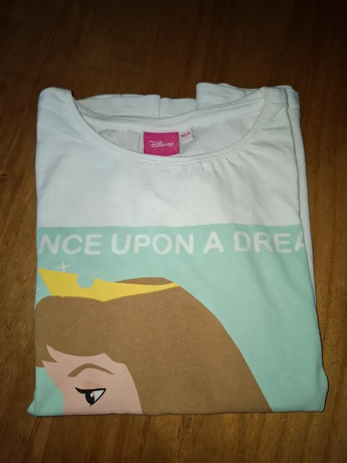 T-shirt La belle au bois dormant 10 ans - photo numéro 3