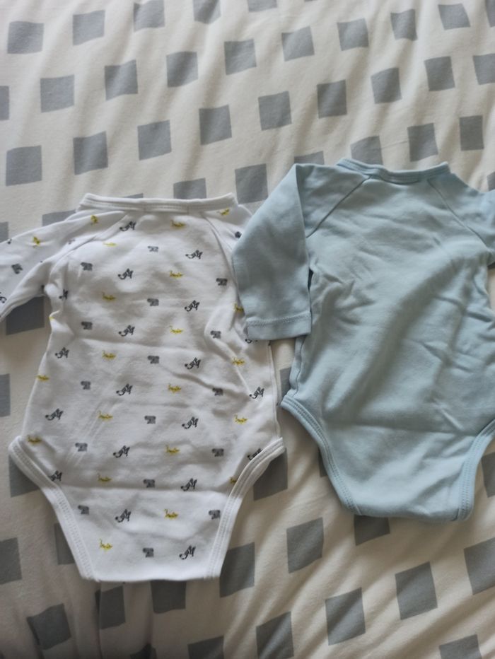 Lot de bodies - photo numéro 4