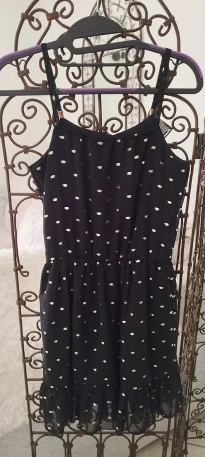 Robe noire et dorée en voile avec doublure très bon état - photo numéro 2