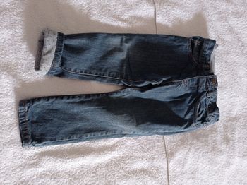 Pantalon jean bleu taille 24 mois marque bout'chou pantalon aux jambes on peut faire un revers le revers est magnifique la doublure est à étoile voir photos