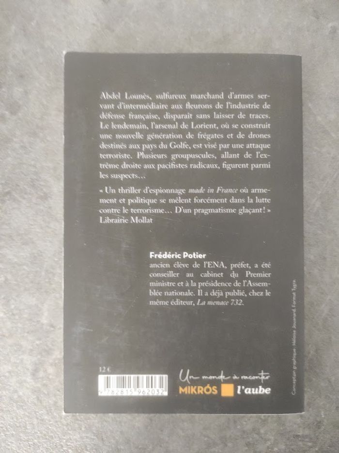 La poésie du marchand d'armes Frédéric Potier Mikros Noir 2024 - photo numéro 3