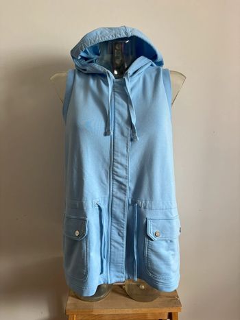 Sweat sans manches à capuche