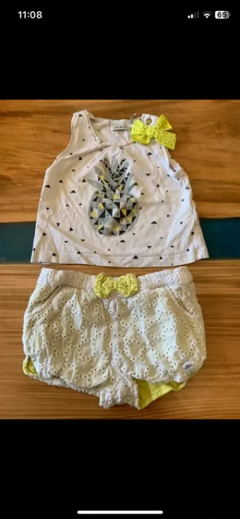 Ensemble ikks short débardeur ananas taille 12 mois