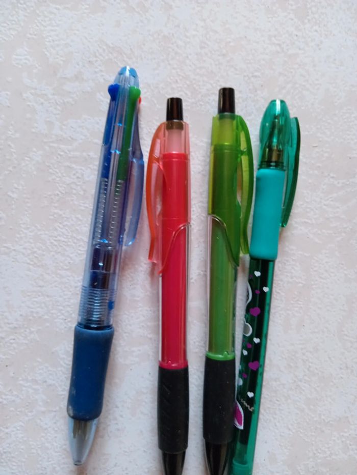 Lot de 4 stylos - photo numéro 3