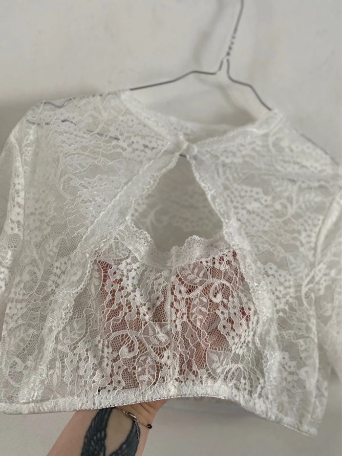 Top en dentelle - photo numéro 3