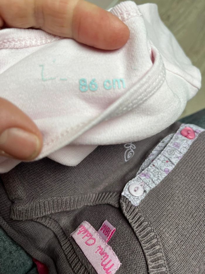 Lot de 2 body taille 18/24 mois - photo numéro 9